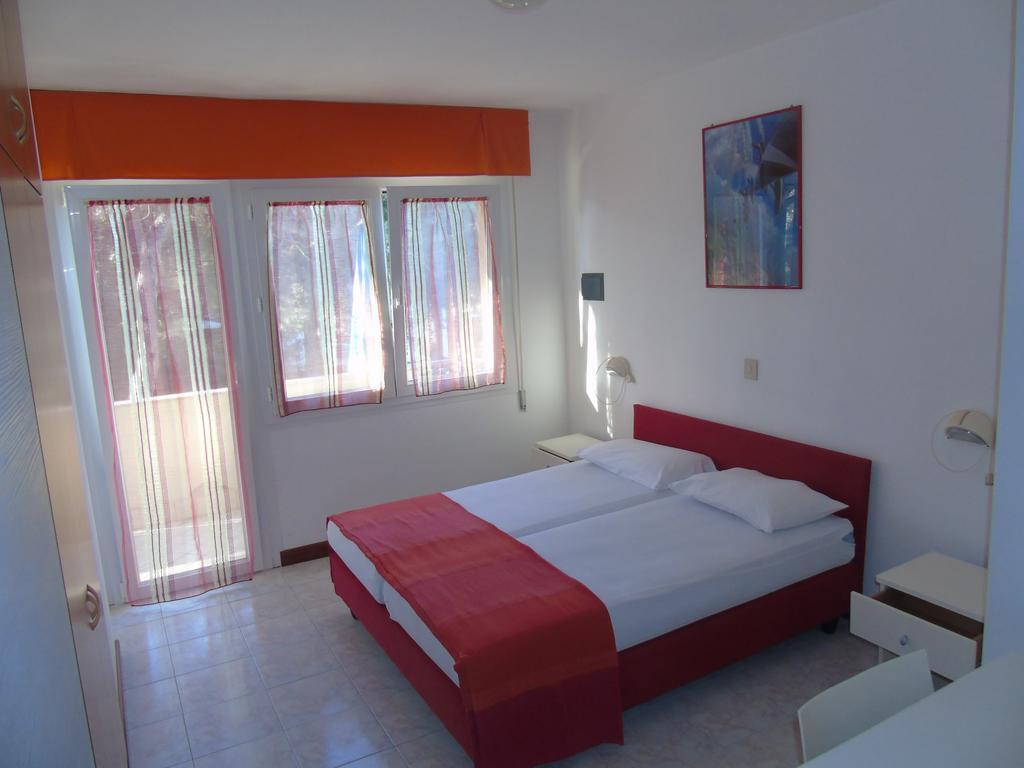 Villa Valeria Λινιάνο Σαμπιαντόρο Δωμάτιο φωτογραφία