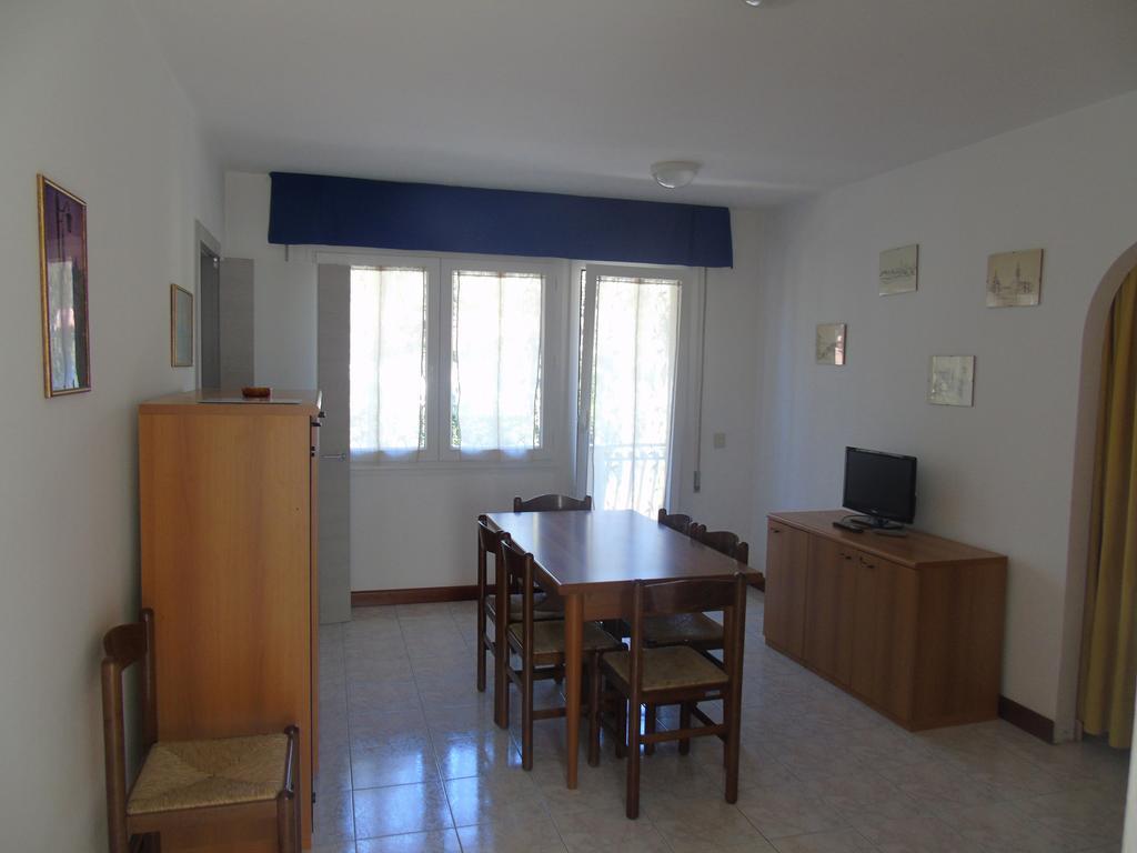 Villa Valeria Λινιάνο Σαμπιαντόρο Δωμάτιο φωτογραφία